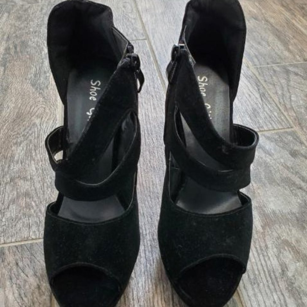 Black High heels